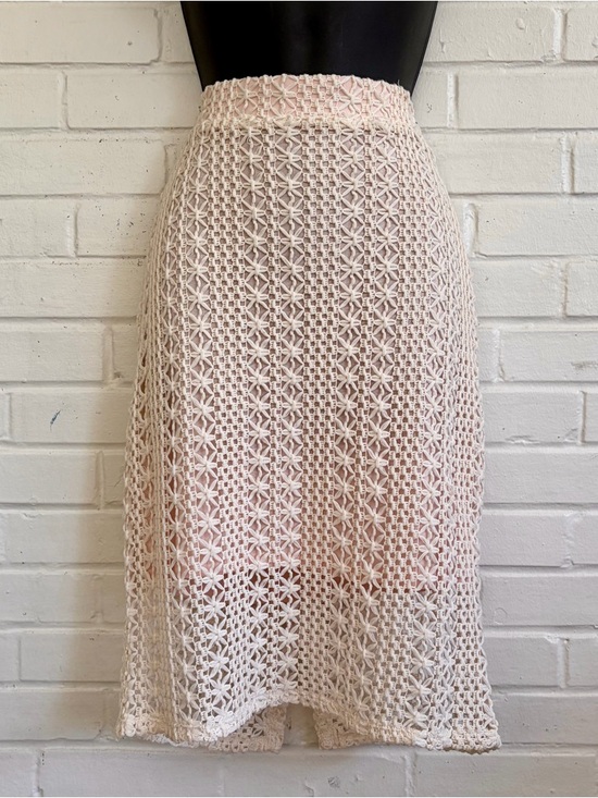 Free People Dresses & Skirts - Free People Cream & Blush Honeycomb Crochet Midi Skirt, SZ 10